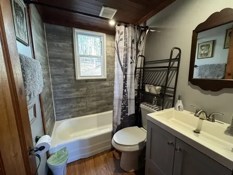 371 Vt Route 9 West Wilmington VT 05363