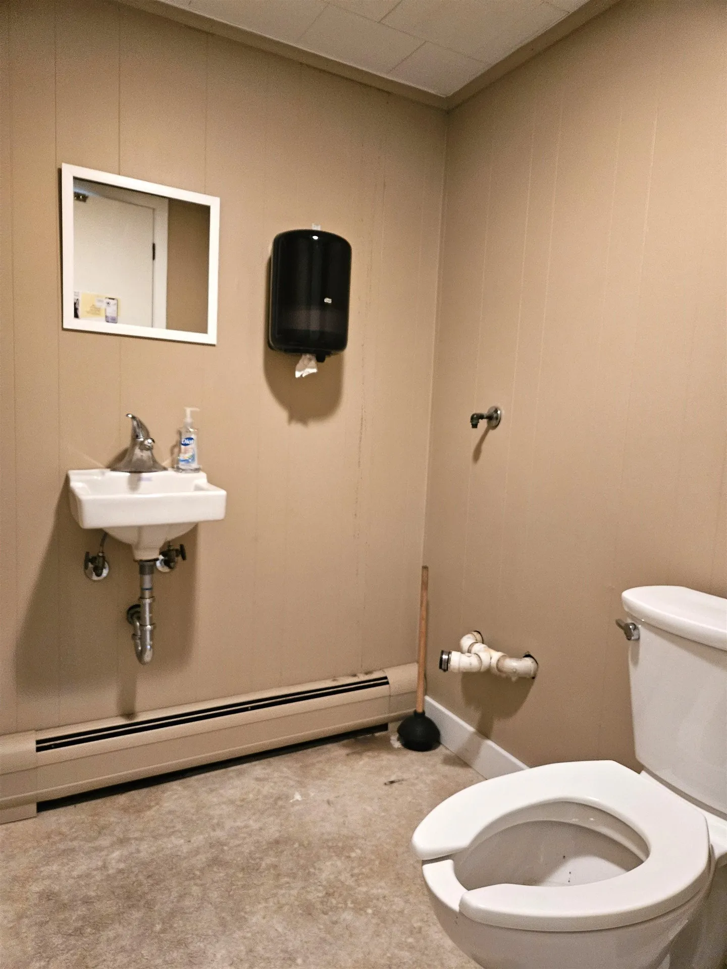 5016 Us Route 5 Derby VT 05829