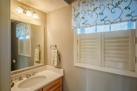 4 Aspen Drive Somersworth NH 03878