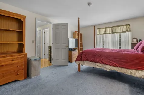 5 Autumn Drive Concord NH 03301