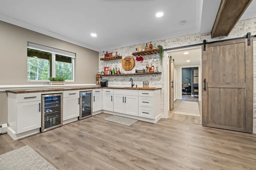 21 Avery Road Sunapee NH 03782