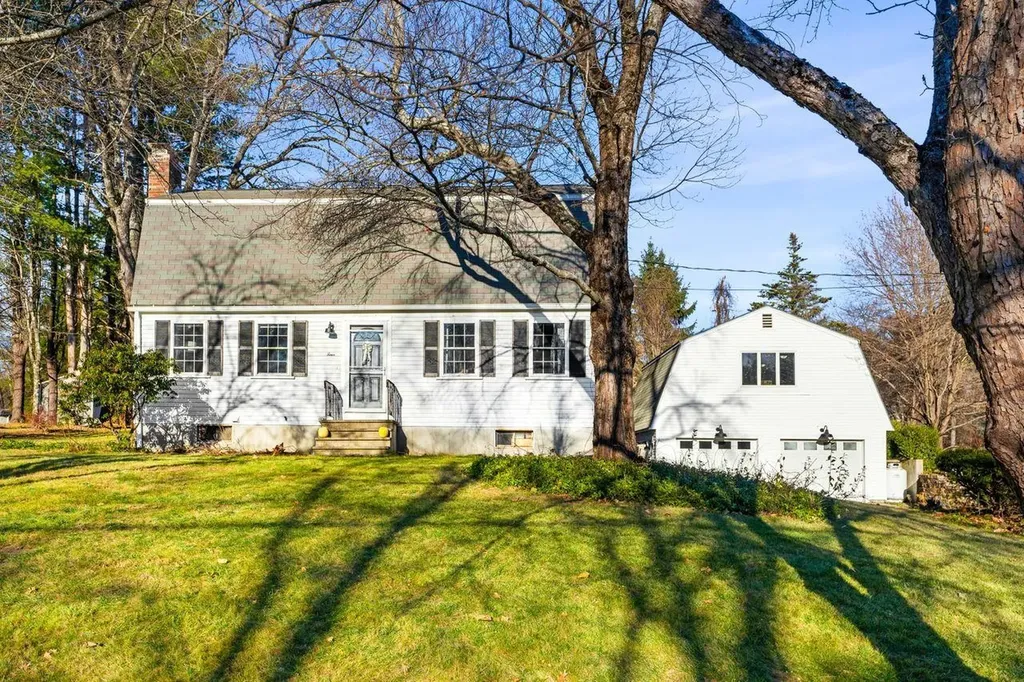 4 King George Drive Londonderry NH 03053