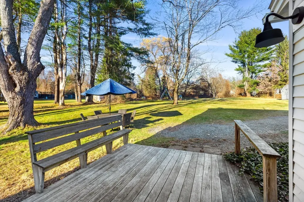 4 King George Drive Londonderry NH 03053