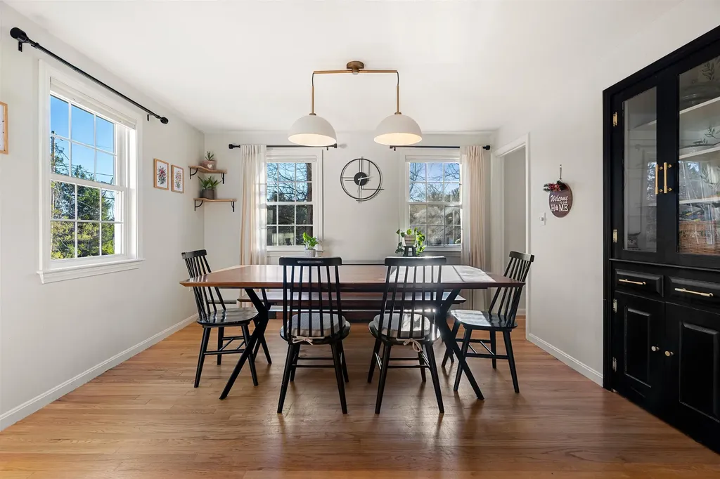 4 King George Drive Londonderry NH 03053