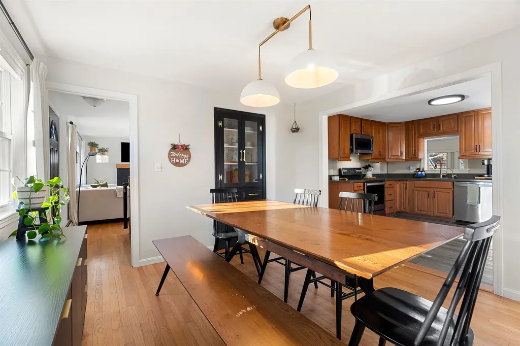 4 King George Drive Londonderry NH 03053