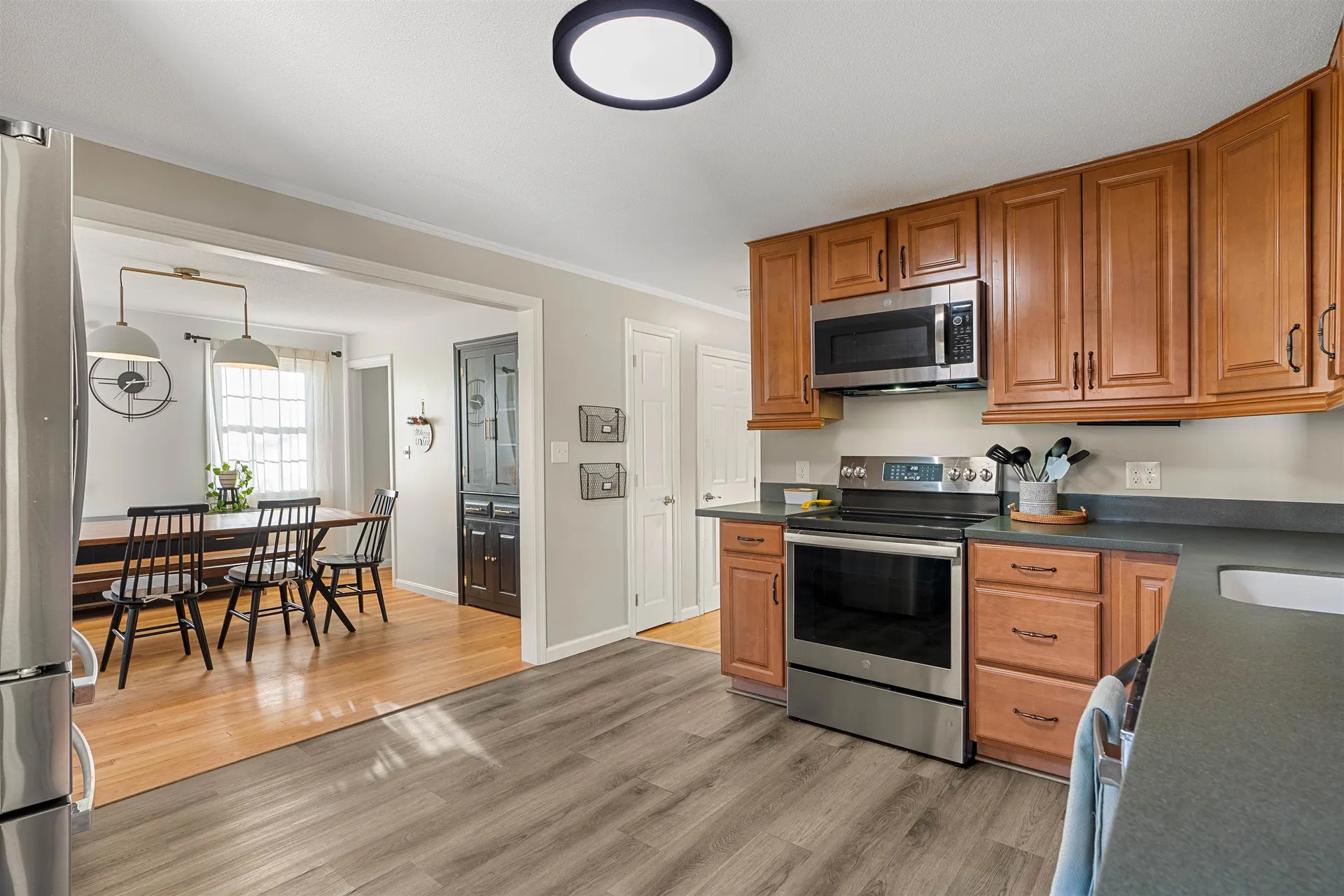 4 King George Drive Londonderry NH 03053