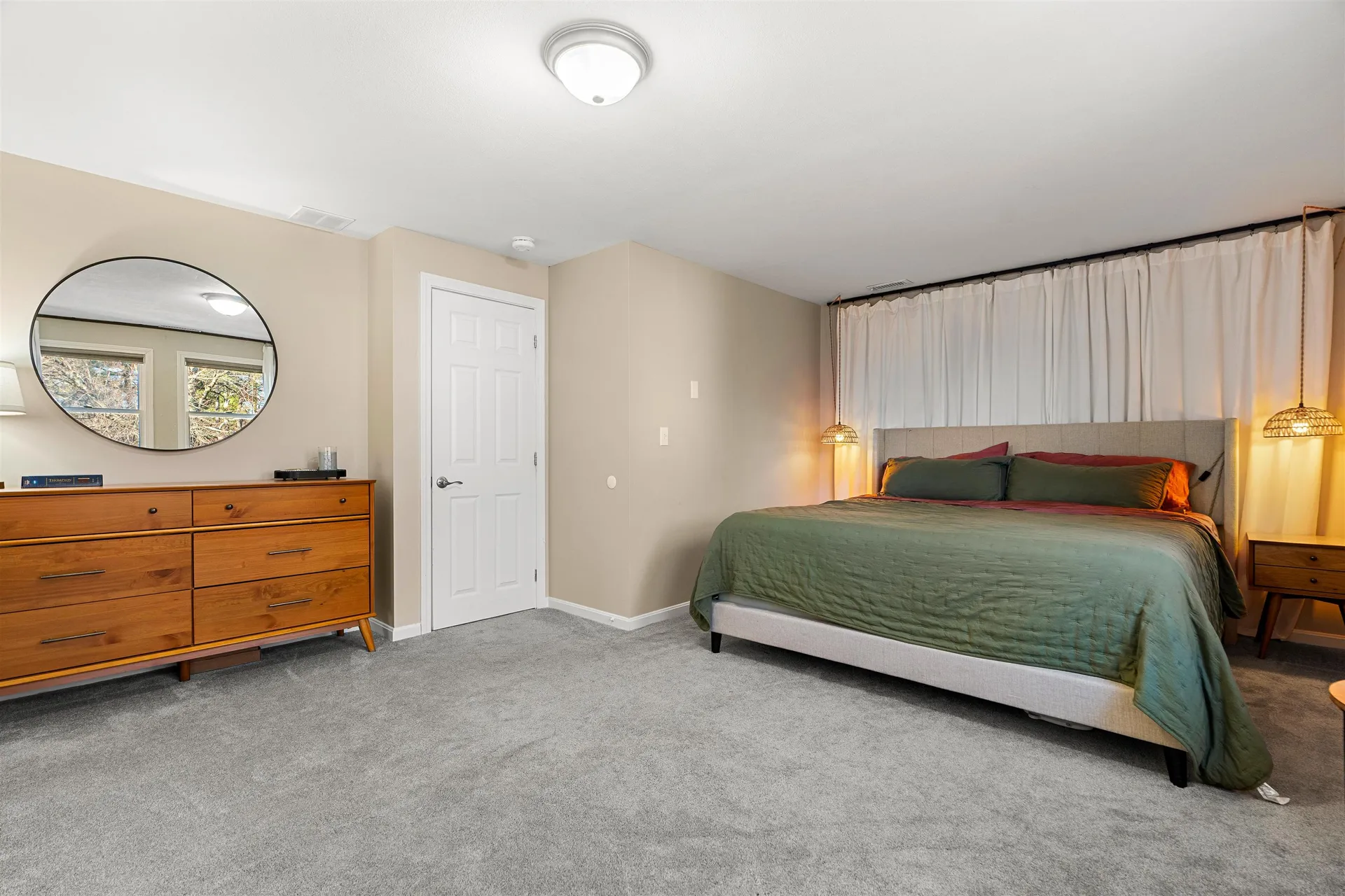 4 King George Drive Londonderry NH 03053