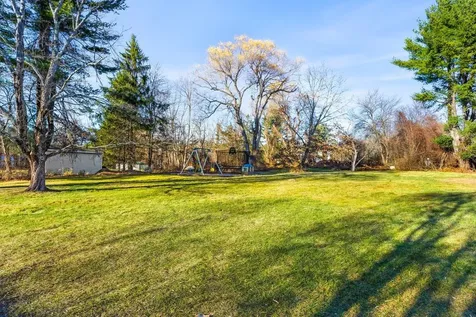 4 King George Drive Londonderry NH 03053