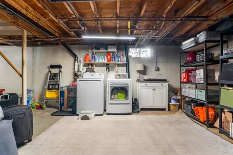 4 King George Drive Londonderry NH 03053