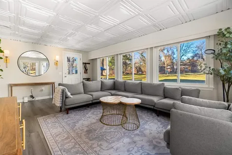 4 King George Drive Londonderry NH 03053