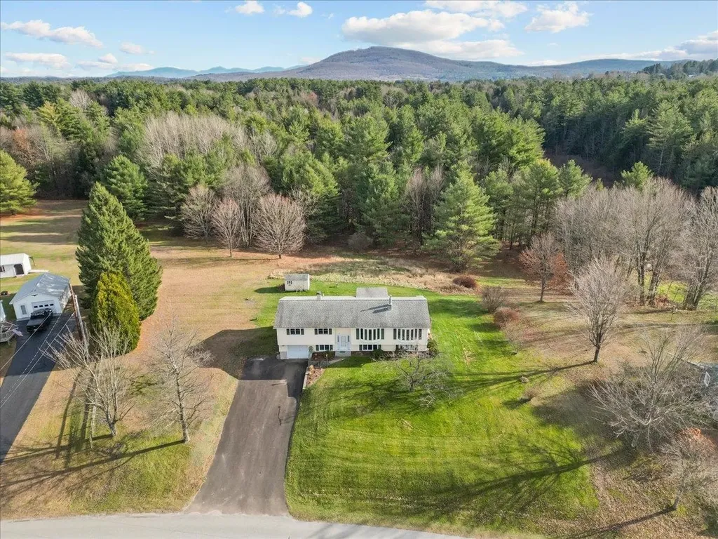 93 Old Stage Road Georgia VT 05468