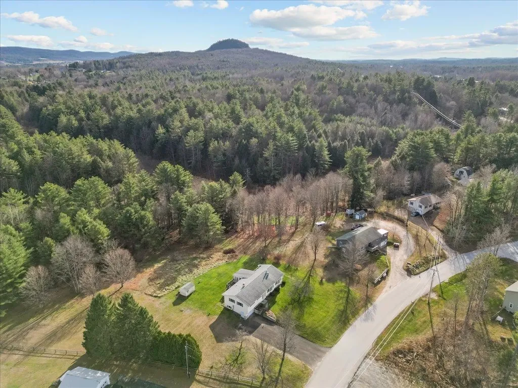 93 Old Stage Road Georgia VT 05468