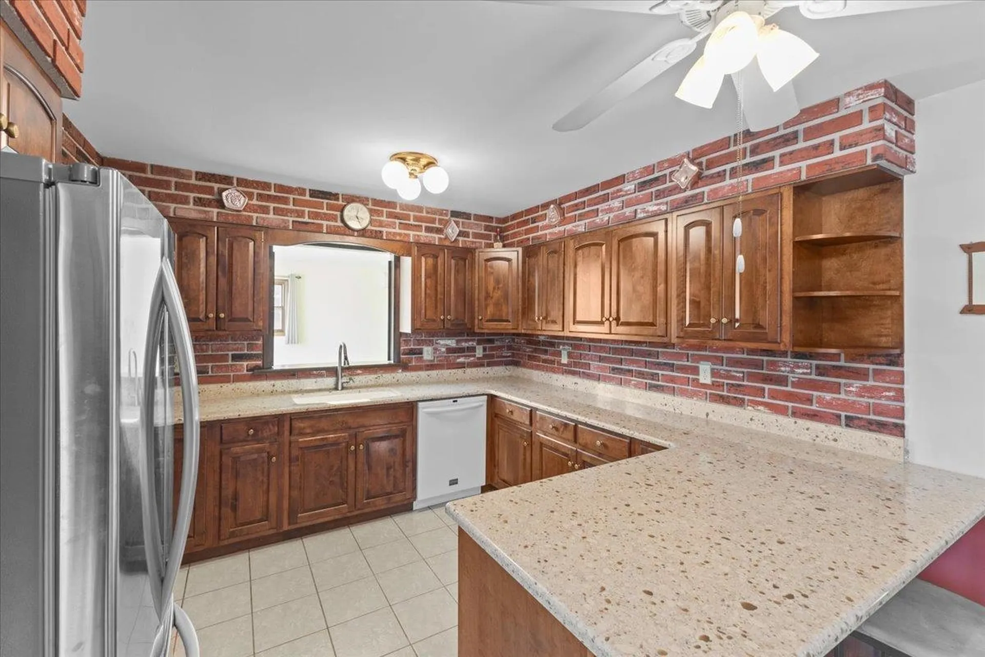 93 Old Stage Road Georgia VT 05468