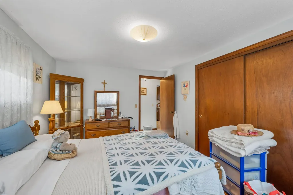 236 Mallego Road Barrington NH 03825