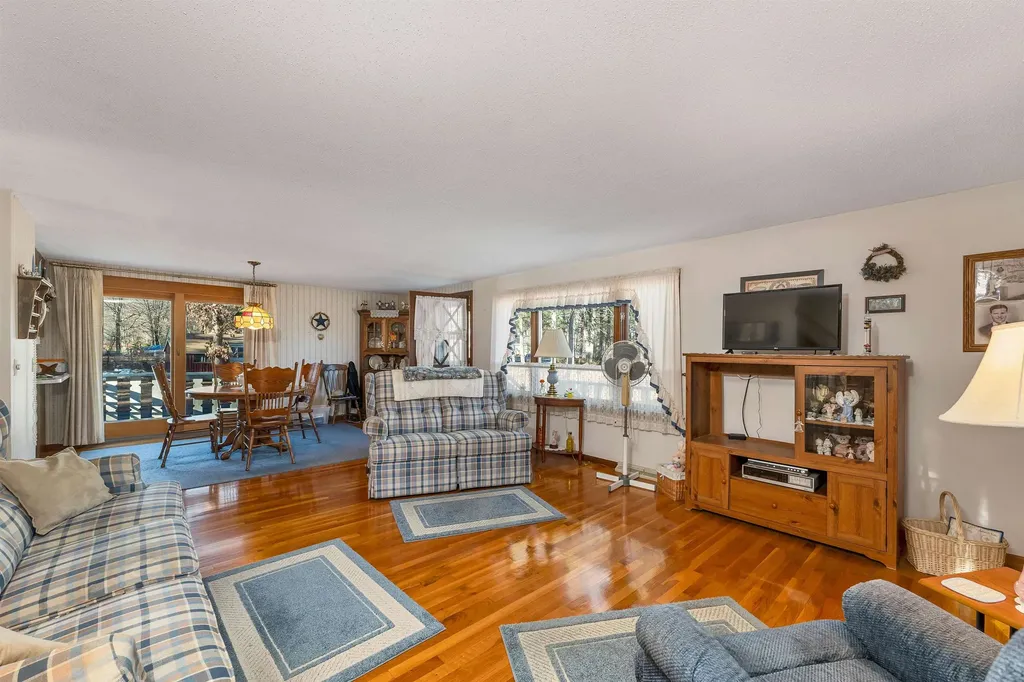 236 Mallego Road Barrington NH 03825