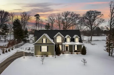 25 Lamplighter Lane Salem NH 03079
