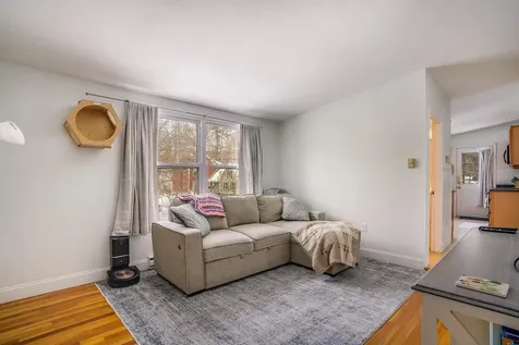 74 High Street Goffstown NH 03045