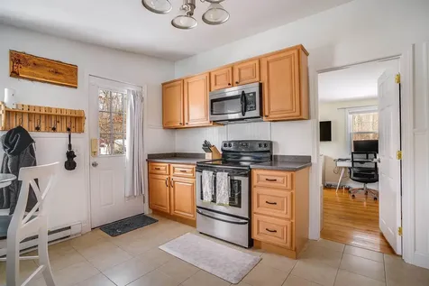 74 High Street Goffstown NH 03045