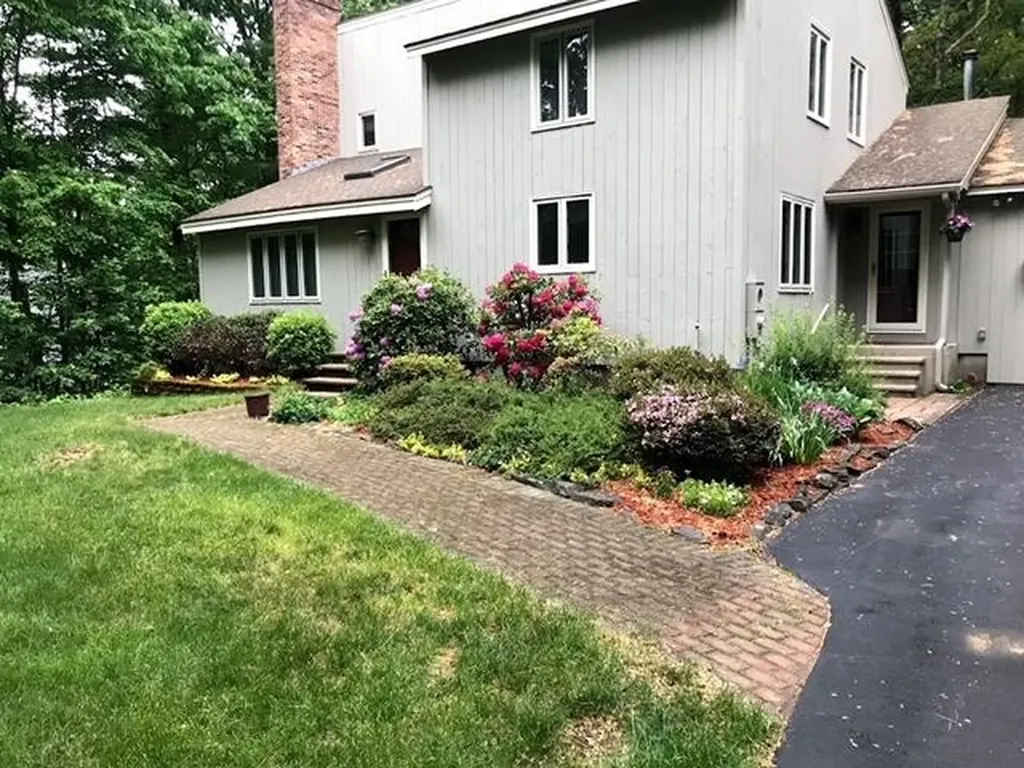 13 Park Street Windham NH 03087