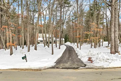 13 Park Street Windham NH 03087