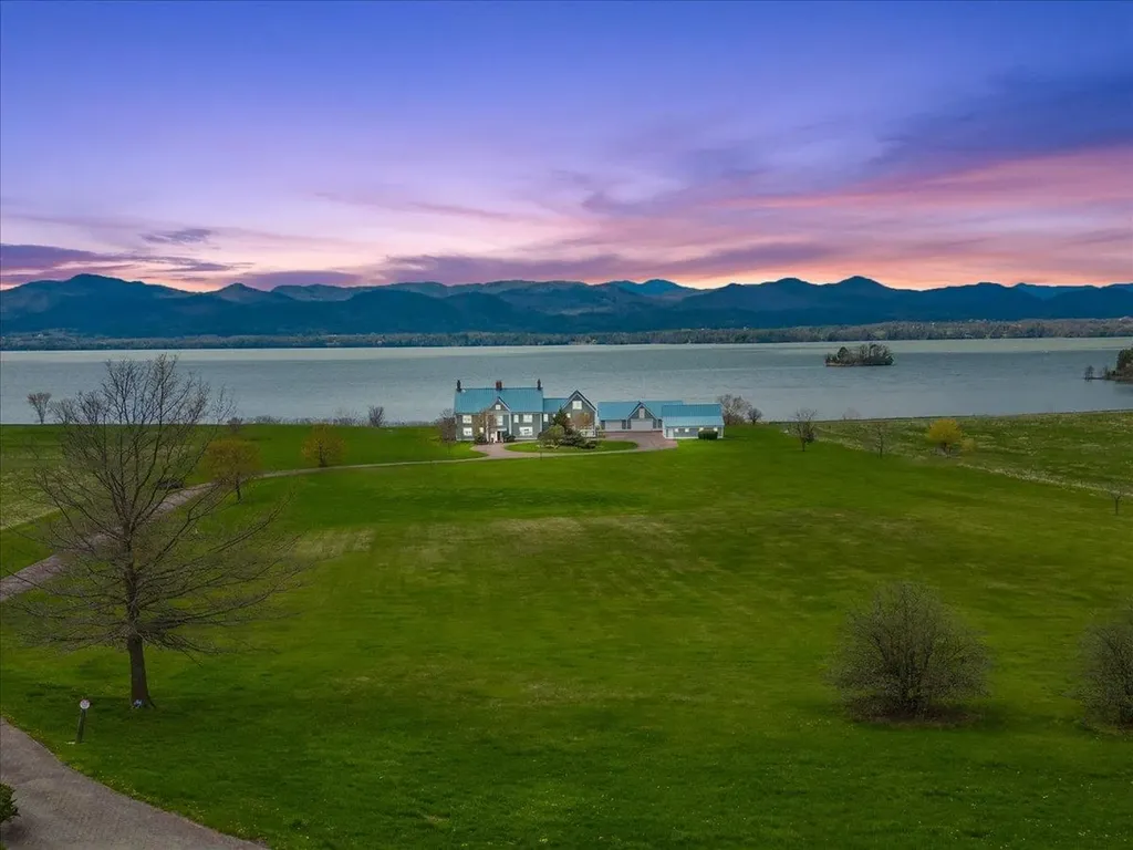 30 Lake Road Panton VT 05491