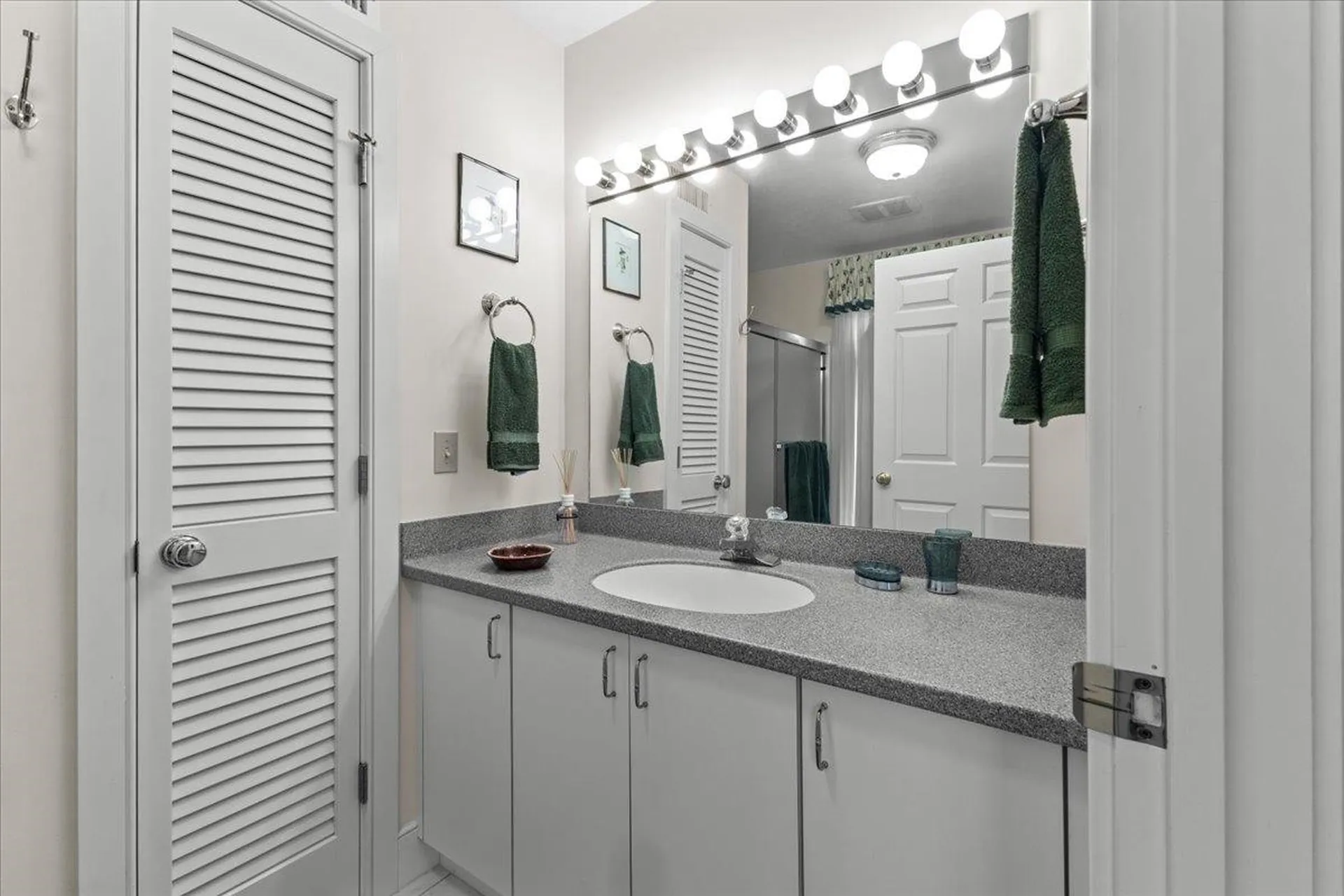 30 Lake Road Panton VT 05491