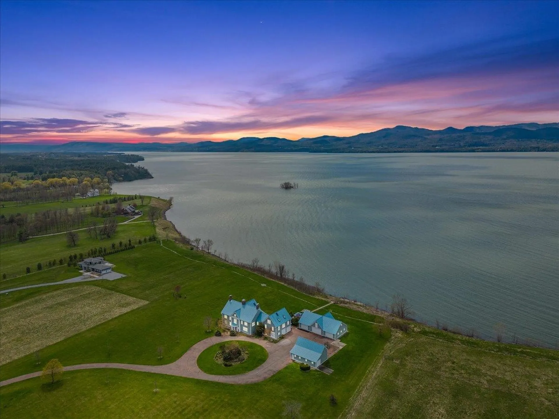 30 Lake Road Panton VT 05491