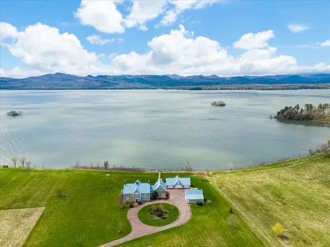 30 Lake Road Panton VT 05491