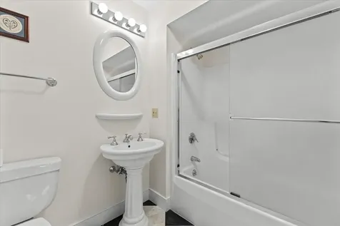 30 Lake Road Panton VT 05491