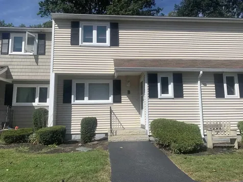 4 Cedarbrook Village Rochester NH 03867