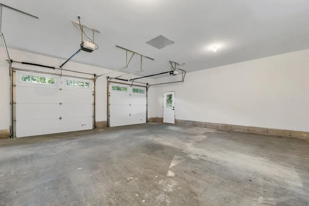 127 Kaime Road Chichester NH 03258