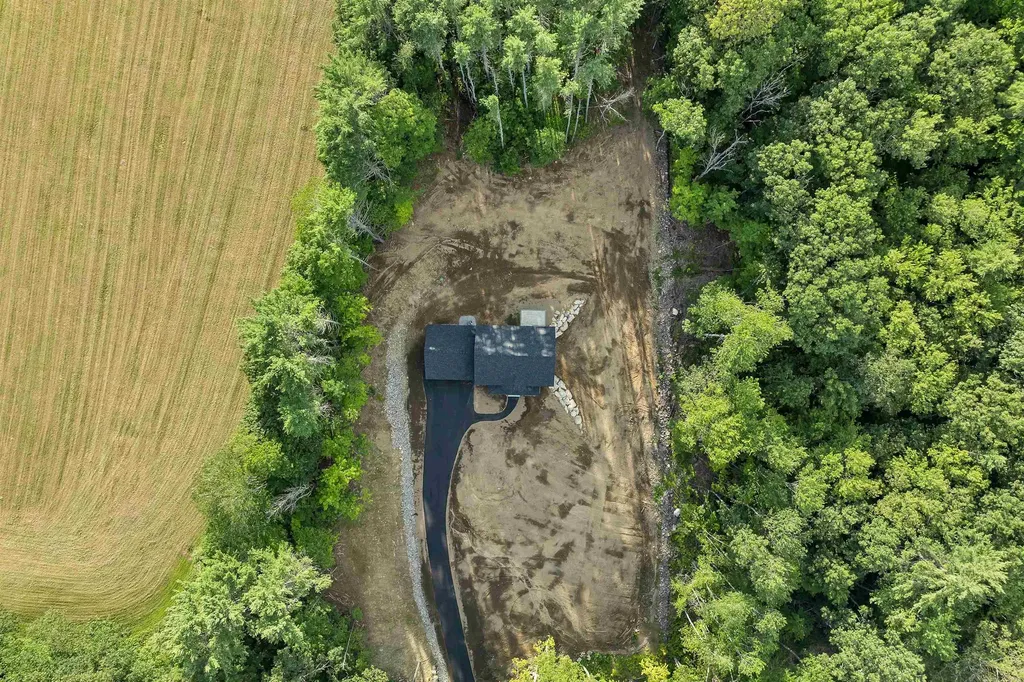 127 Kaime Road Chichester NH 03258