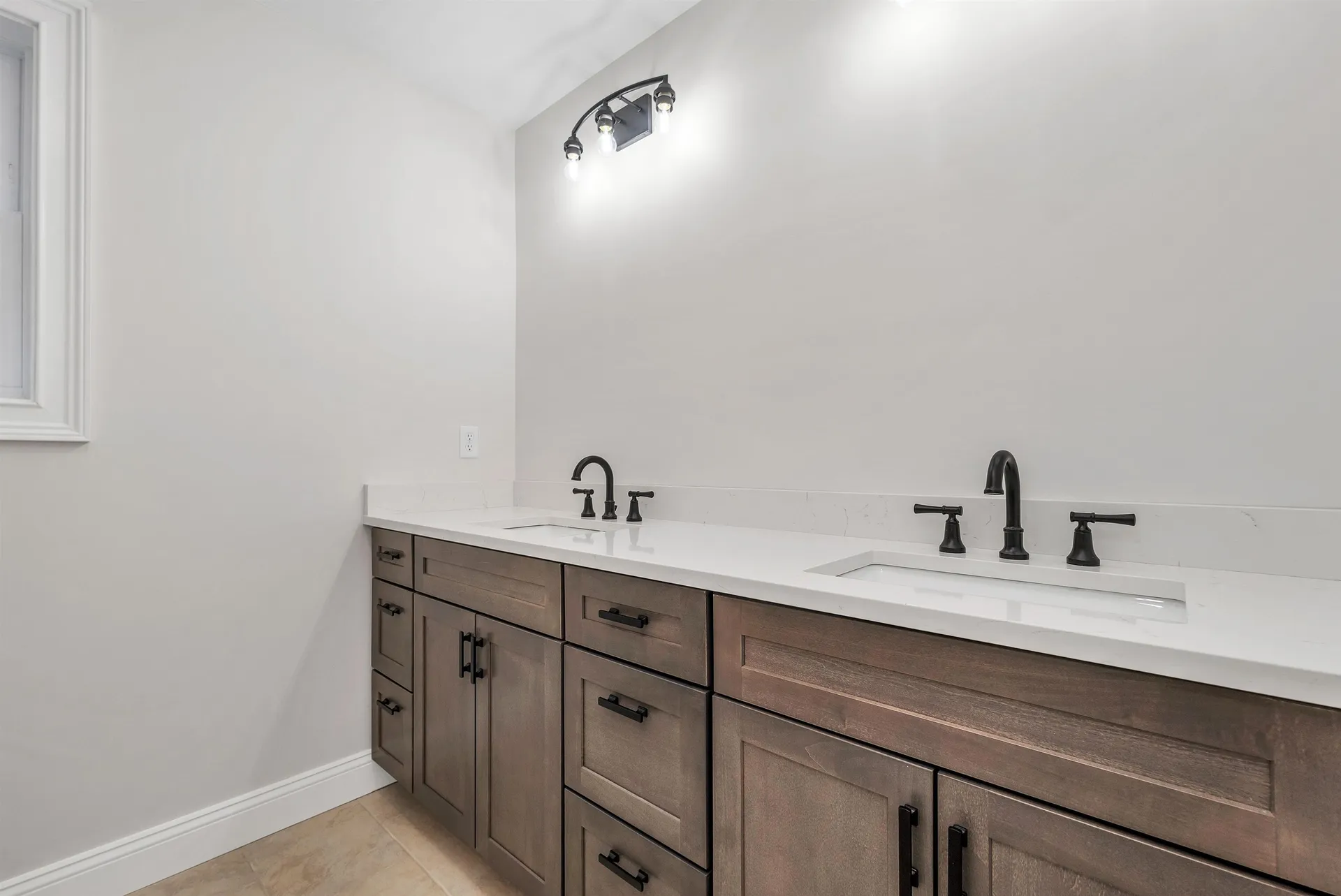 127 Kaime Road Chichester NH 03258