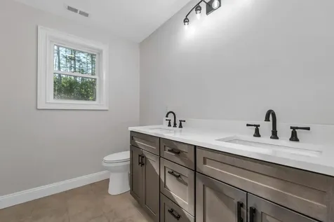 127 Kaime Road Chichester NH 03258