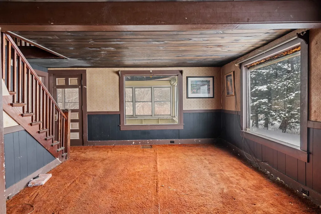 82 Allen Road Grand Isle VT 05458-2011