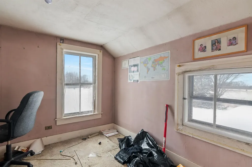 82 Allen Road Grand Isle VT 05458-2011