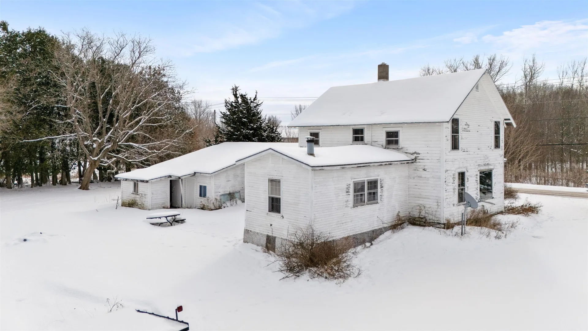 82 Allen Road Grand Isle VT 05458-2011