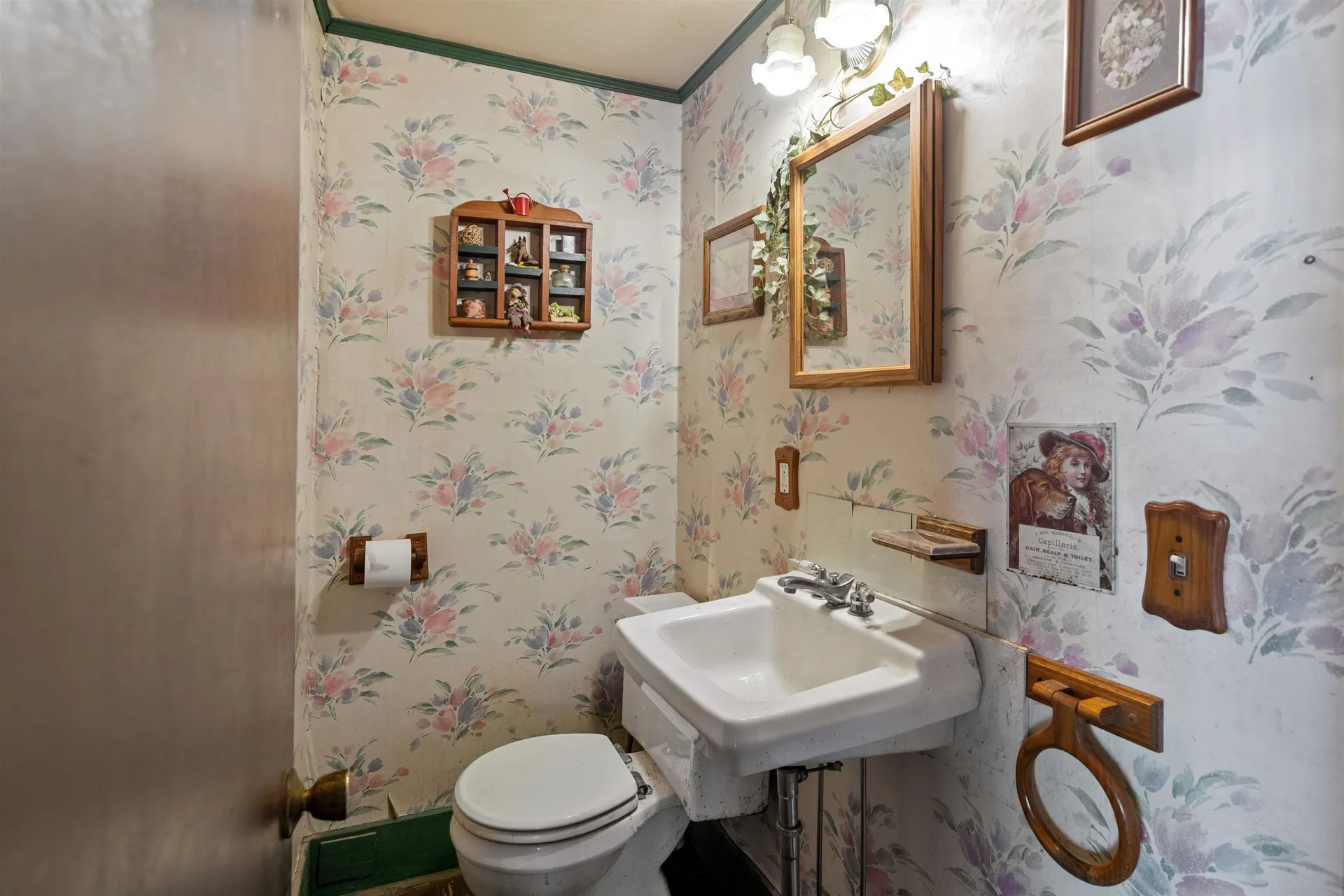 82 Allen Road Grand Isle VT 05458-2011