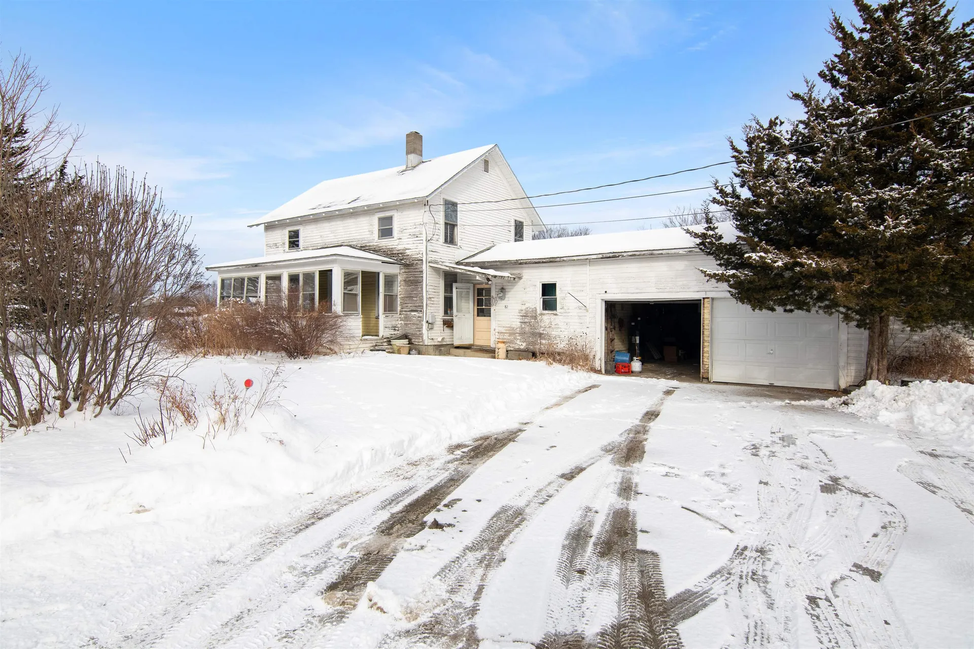 82 Allen Road Grand Isle VT 05458-2011