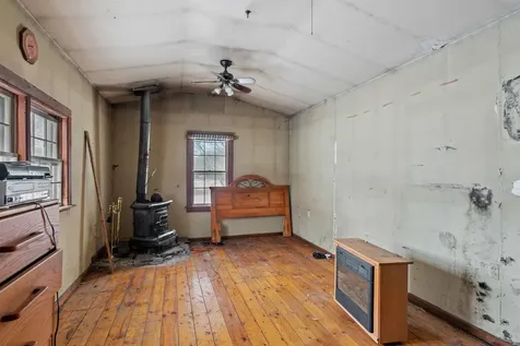 82 Allen Road Grand Isle VT 05458-2011