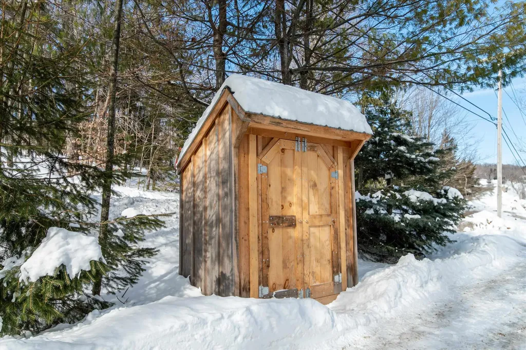 149 Upper Crossroad Ludlow VT 05149