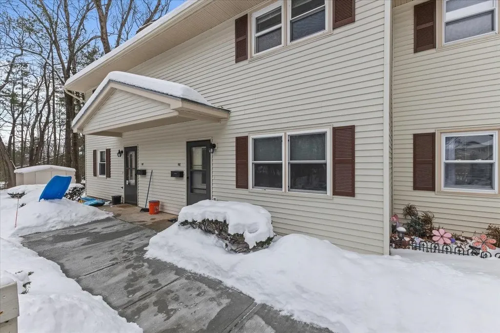 86 Pinecrest Drive Essex VT 05452