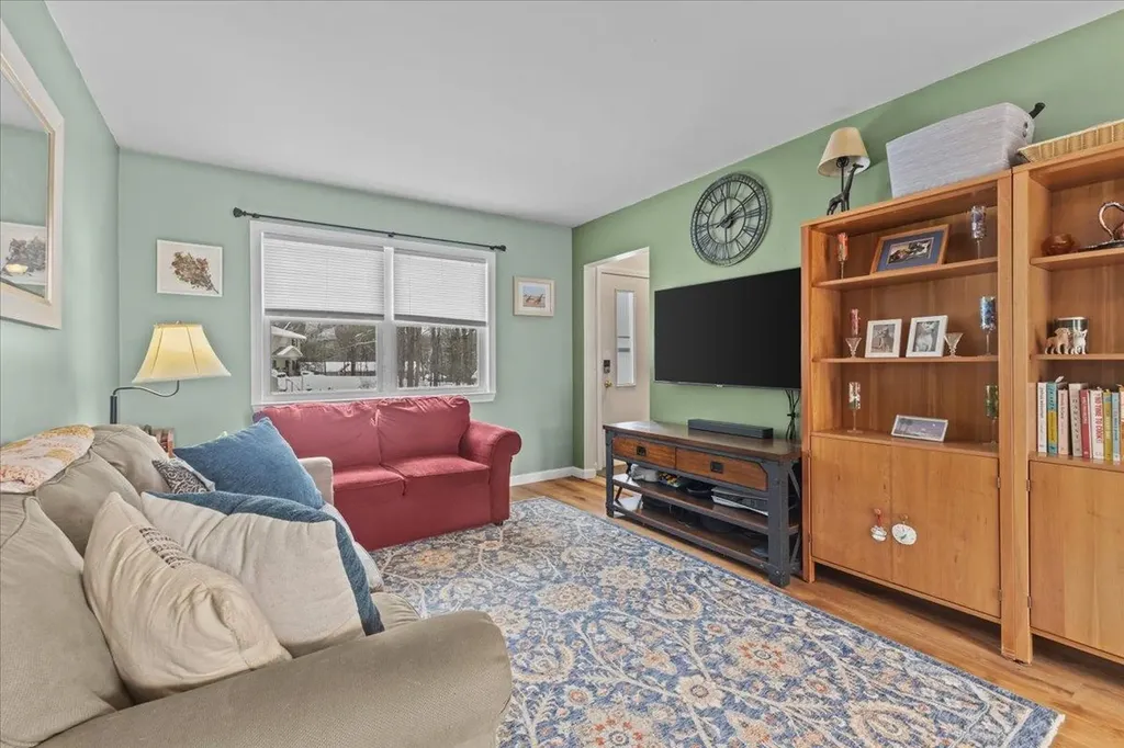 86 Pinecrest Drive Essex VT 05452