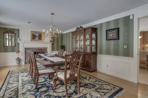 5 Pembroke Way Bedford NH 03110