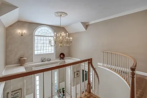 5 Pembroke Way Bedford NH 03110