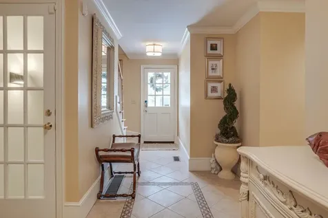 5 Pembroke Way Bedford NH 03110