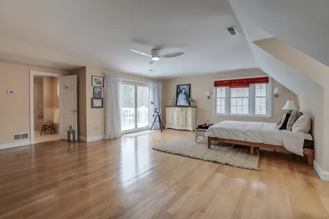 5 Pembroke Way Bedford NH 03110