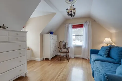 5 Pembroke Way Bedford NH 03110