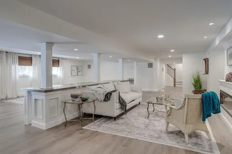 5 Pembroke Way Bedford NH 03110