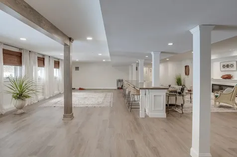 5 Pembroke Way Bedford NH 03110